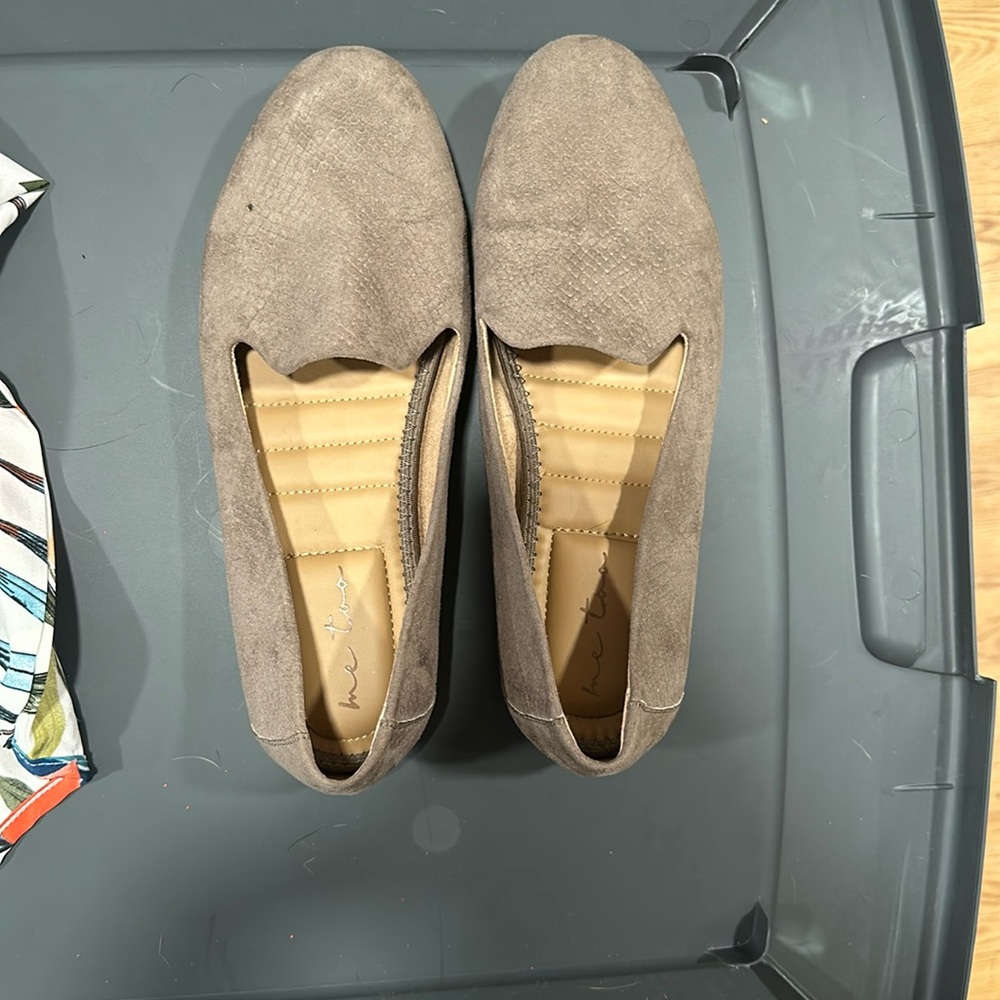Tan flats